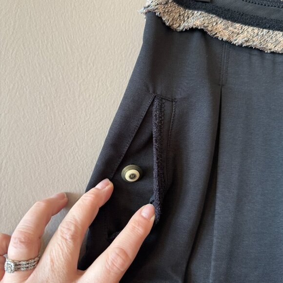 BCBGMaxAzria Kailin Black Gold Chain Pleated Skirt - Picture 8 of 9